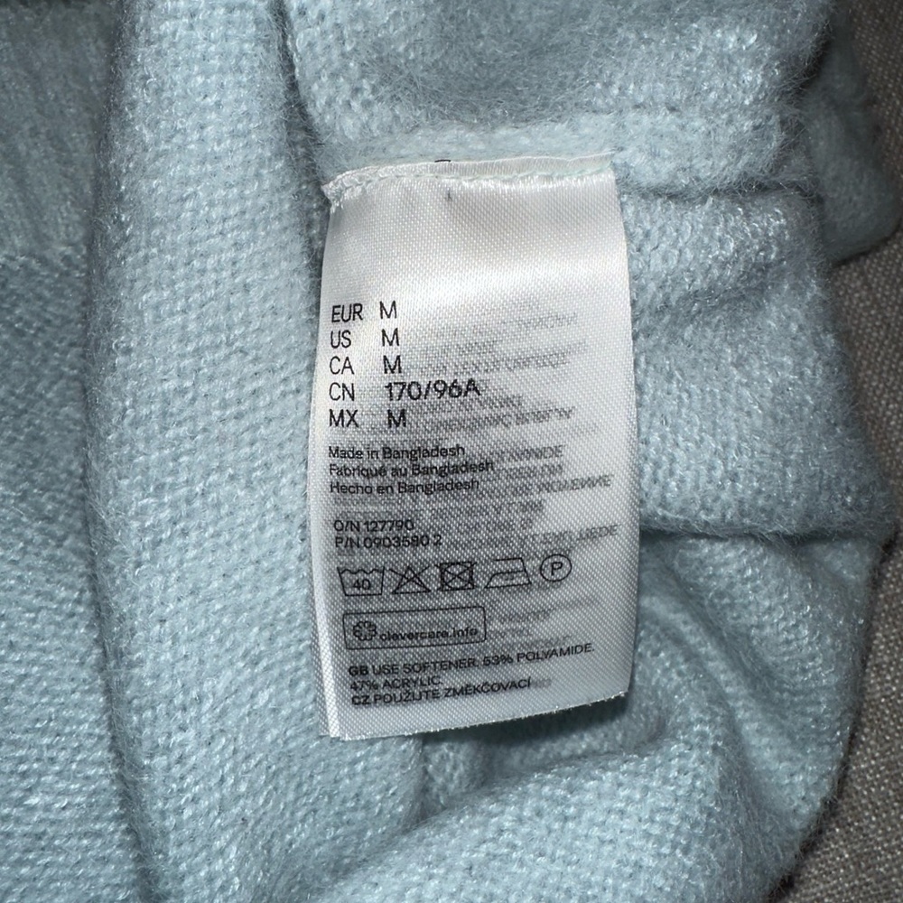 H&M Sweater - Picture 6 of 7